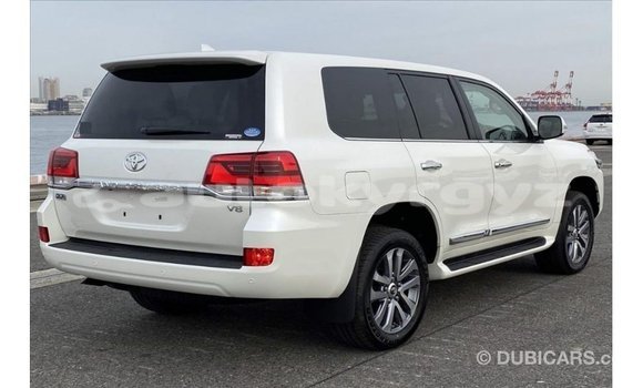 Buy Import Toyota Land Cruiser White Car in Import - Dubai in Batken Buy Import Toyota Land Cruiser White Car in Import - Dubai in Batken