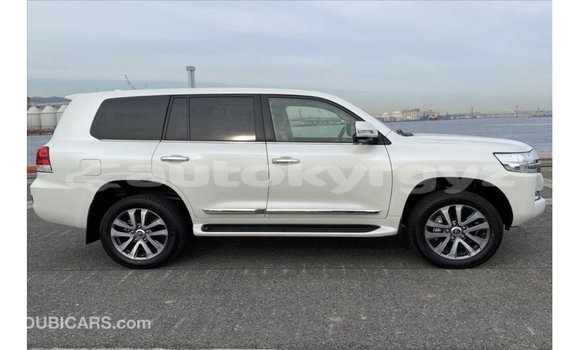 Buy Import Toyota Land Cruiser White Car in Import - Dubai in Batken Buy Import Toyota Land Cruiser White Car in Import - Dubai in Batken