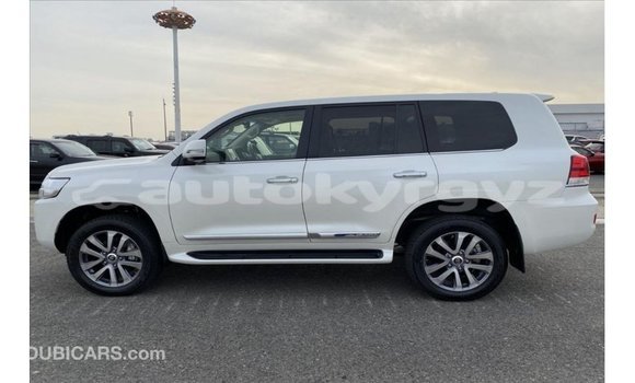 Buy Import Toyota Land Cruiser White Car in Import - Dubai in Batken Buy Import Toyota Land Cruiser White Car in Import - Dubai in Batken