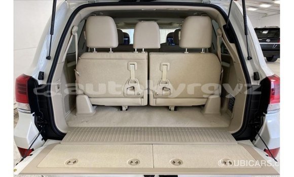 Buy Import Toyota Land Cruiser White Car in Import - Dubai in Batken Buy Import Toyota Land Cruiser White Car in Import - Dubai in Batken