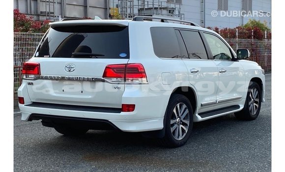 Buy Import Toyota Land Cruiser White Car in Import - Dubai in Batken Buy Import Toyota Land Cruiser White Car in Import - Dubai in Batken