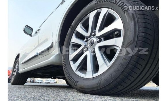 Buy Import Toyota Land Cruiser White Car in Import - Dubai in Batken Buy Import Toyota Land Cruiser White Car in Import - Dubai in Batken