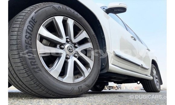 Buy Import Toyota Land Cruiser White Car in Import - Dubai in Batken Buy Import Toyota Land Cruiser White Car in Import - Dubai in Batken