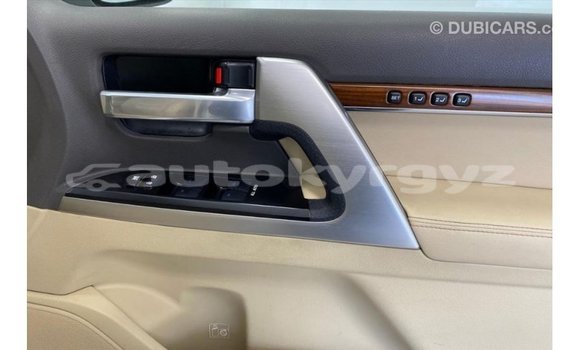 Buy Import Toyota Land Cruiser White Car in Import - Dubai in Batken Buy Import Toyota Land Cruiser White Car in Import - Dubai in Batken