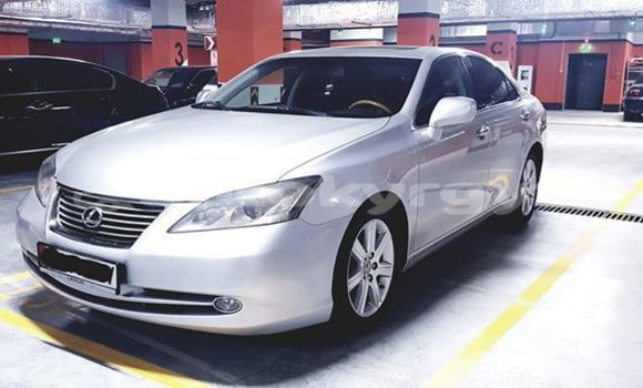 Buy Used Lexus ES 300 Silver Car in Bishkek in Bishkek