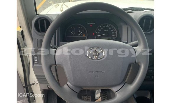 Buy Import Toyota Land Cruiser White Car in Import - Dubai in Batken Buy Import Toyota Land Cruiser White Car in Import - Dubai in Batken