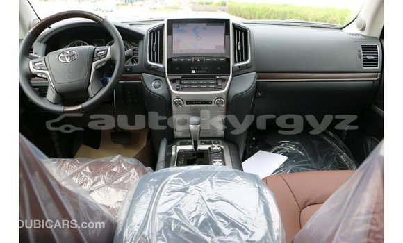 Buy Import Toyota Land Cruiser White Car in Import - Dubai in Batken Buy Import Toyota Land Cruiser White Car in Import - Dubai in Batken