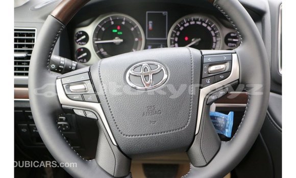 Buy Import Toyota Land Cruiser White Car in Import - Dubai in Batken Buy Import Toyota Land Cruiser White Car in Import - Dubai in Batken
