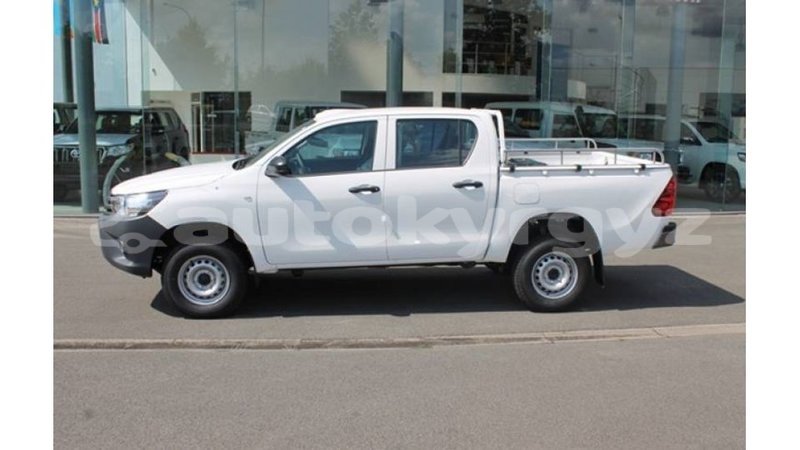 Big with watermark toyota hilux batken import dubai 3770