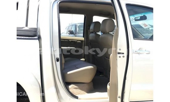 Buy Import Toyota Hilux Other Car in Import - Dubai in Batken Buy Import Toyota Hilux Other Car in Import - Dubai in Batken