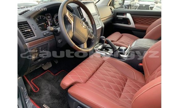 Buy Import Toyota Land Cruiser Black Car in Import - Dubai in Batken Buy Import Toyota Land Cruiser Black Car in Import - Dubai in Batken
