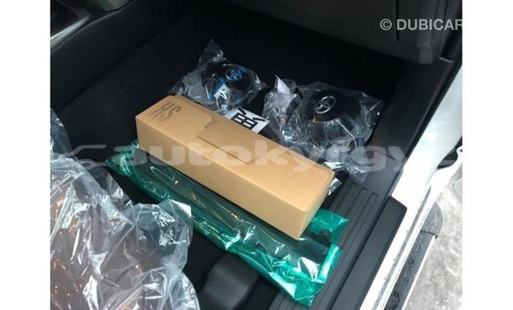 Buy Import Toyota 4Runner White Car in Import - Dubai in Batken Buy Import Toyota 4Runner White Car in Import - Dubai in Batken