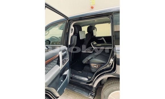 Buy Import Toyota Land Cruiser Black Car in Import - Dubai in Batken Buy Import Toyota Land Cruiser Black Car in Import - Dubai in Batken