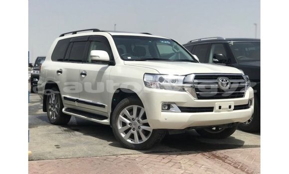 Buy Import Toyota Land Cruiser White Car in Import - Dubai in Batken Buy Import Toyota Land Cruiser White Car in Import - Dubai in Batken
