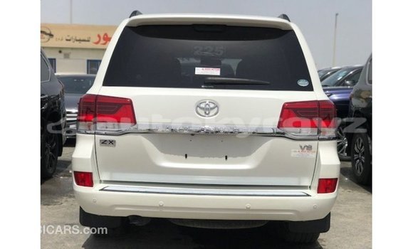 Buy Import Toyota Land Cruiser White Car in Import - Dubai in Batken Buy Import Toyota Land Cruiser White Car in Import - Dubai in Batken