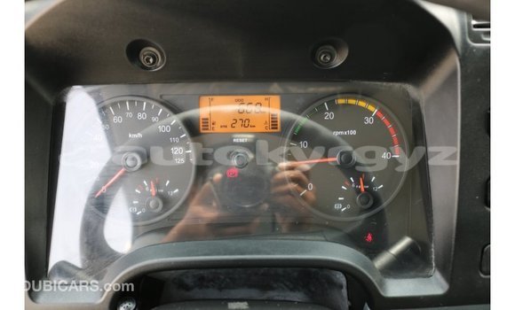 Buy Import Mitsubishi L400 White Truck in Import - Dubai in Batken