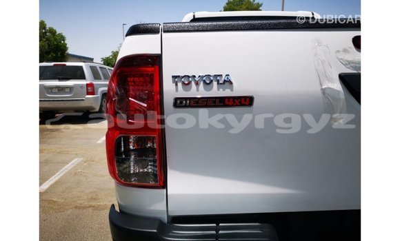 Buy Import Toyota Hilux White Car in Import - Dubai in Batken Buy Import Toyota Hilux White Car in Import - Dubai in Batken