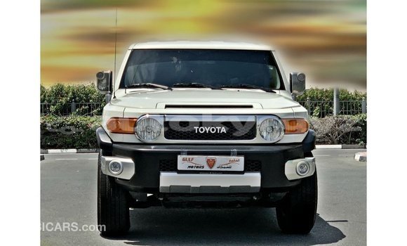 Buy Import Toyota FJ Cruiser White Car in Import - Dubai in Batken Buy Import Toyota FJ Cruiser White Car in Import - Dubai in Batken