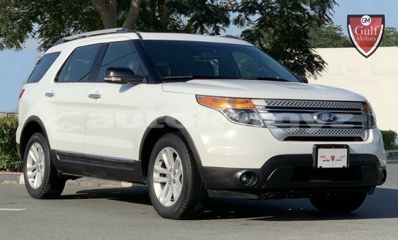 Buy Import Ford Explorer White Car in Import - Dubai in Batken