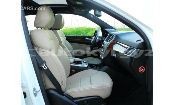 Buy Import Mercedes-Benz 190 White Car in Import - Dubai in Batken Buy Import Mercedes-Benz 190 White Car in Import - Dubai in Batken