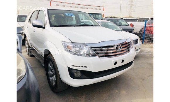 Buy Import Toyota Fortuner White Car in Import - Dubai in Batken Buy Import Toyota Fortuner White Car in Import - Dubai in Batken