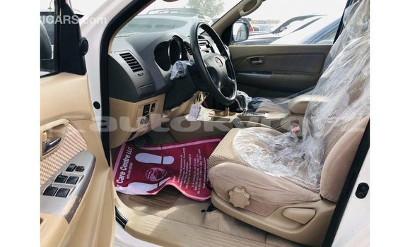 Buy Import Toyota Fortuner White Car in Import - Dubai in Batken Buy Import Toyota Fortuner White Car in Import - Dubai in Batken