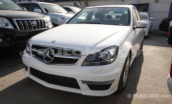 Buy Import Mercedes-Benz 200 White Car in Import - Dubai in Batken Buy Import Mercedes-Benz 200 White Car in Import - Dubai in Batken