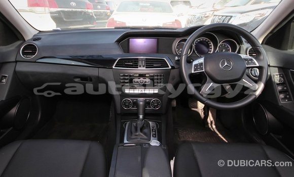 Buy Import Mercedes-Benz 200 White Car in Import - Dubai in Batken Buy Import Mercedes-Benz 200 White Car in Import - Dubai in Batken