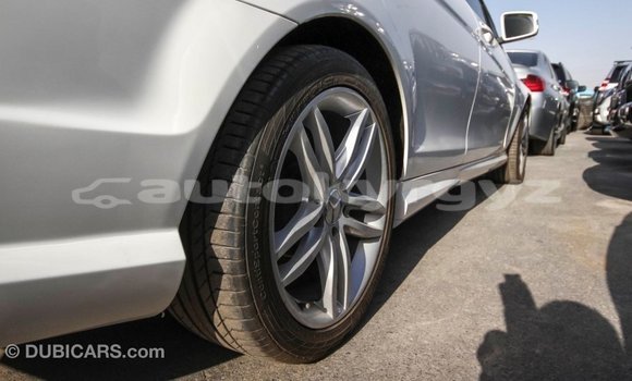 Buy Import Mercedes-Benz 200 White Car in Import - Dubai in Batken Buy Import Mercedes-Benz 200 White Car in Import - Dubai in Batken