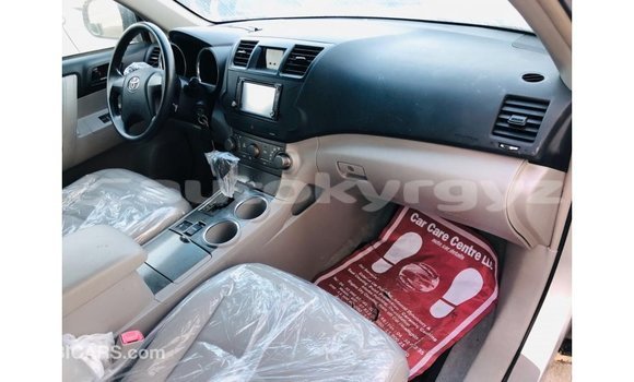 Buy Import Toyota Highlander Other Car in Import - Dubai in Batken Buy Import Toyota Highlander Other Car in Import - Dubai in Batken