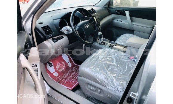 Buy Import Toyota Highlander Other Car in Import - Dubai in Batken Buy Import Toyota Highlander Other Car in Import - Dubai in Batken