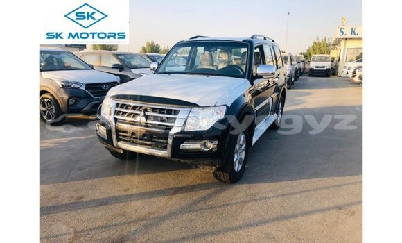 Buy Import Mitsubishi Pajero Black Car in Import - Dubai in Batken