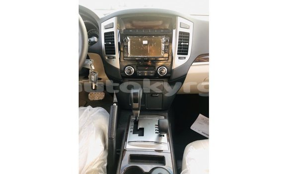 Buy Import Mitsubishi Pajero Black Car in Import - Dubai in Batken Buy Import Mitsubishi Pajero Black Car in Import - Dubai in Batken
