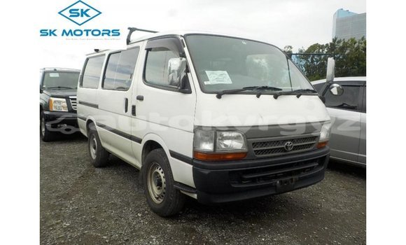Buy Import Toyota Hiace White Car in Import - Dubai in Batken