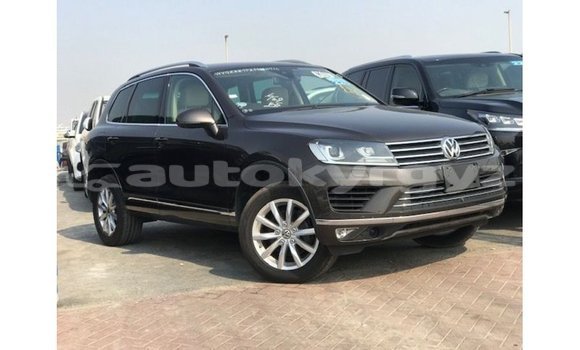 Buy Import Volkswagen Touareg Brown Car in Import - Dubai in Batken
