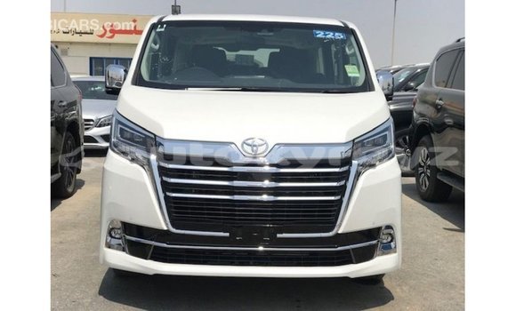 Buy Import Toyota Granvia White Car in Import - Dubai in Batken Buy Import Toyota Granvia White Car in Import - Dubai in Batken