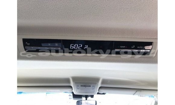 Buy Import Toyota Granvia White Car in Import - Dubai in Batken Buy Import Toyota Granvia White Car in Import - Dubai in Batken