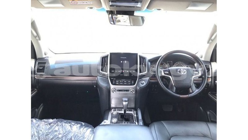 Big with watermark toyota land cruiser batken import dubai 3902