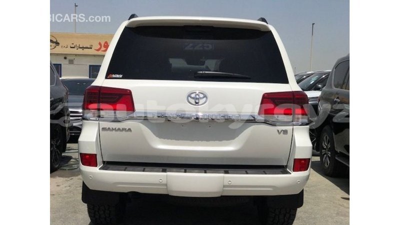 Big with watermark toyota land cruiser batken import dubai 3902