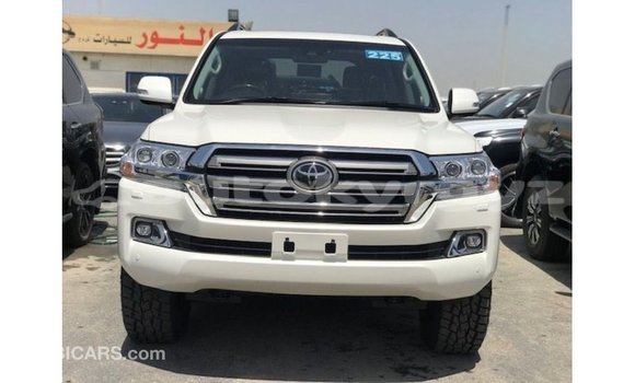 Buy Import Toyota Land Cruiser White Car in Import - Dubai in Batken Buy Import Toyota Land Cruiser White Car in Import - Dubai in Batken