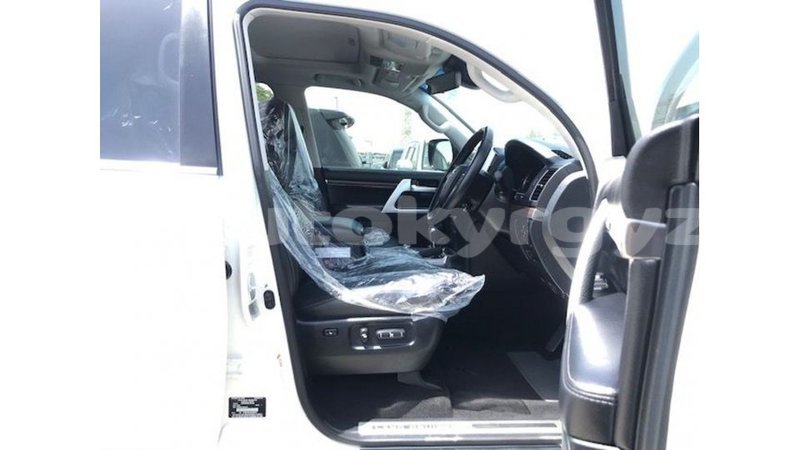 Big with watermark toyota land cruiser batken import dubai 3902