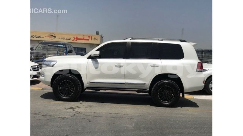 Big with watermark toyota land cruiser batken import dubai 3902