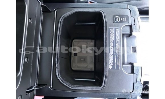 Buy Import Toyota Land Cruiser White Car in Import - Dubai in Batken Buy Import Toyota Land Cruiser White Car in Import - Dubai in Batken