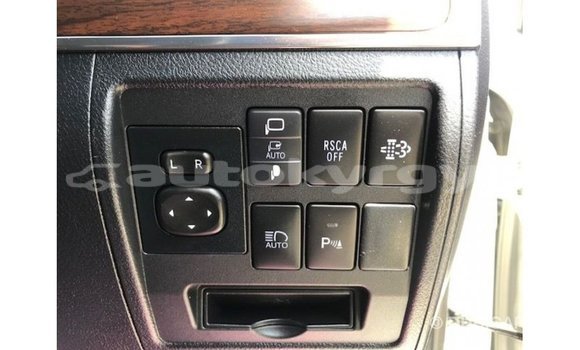 Buy Import Toyota Land Cruiser White Car in Import - Dubai in Batken Buy Import Toyota Land Cruiser White Car in Import - Dubai in Batken