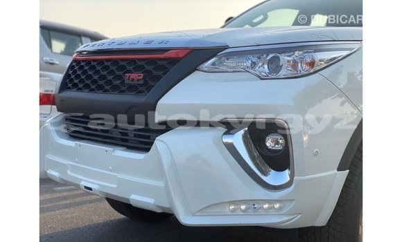 Buy Import Toyota Fortuner White Car in Import - Dubai in Batken Buy Import Toyota Fortuner White Car in Import - Dubai in Batken