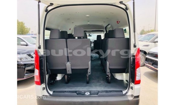 Buy Import Toyota Hiace White Car in Import - Dubai in Batken Buy Import Toyota Hiace White Car in Import - Dubai in Batken