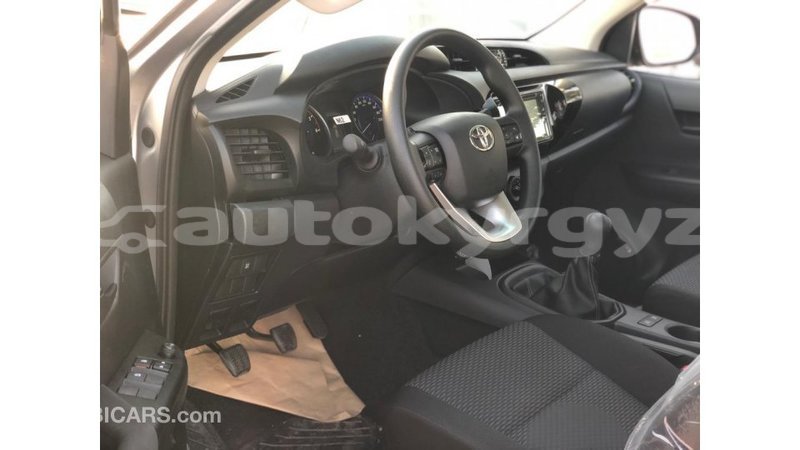 Big with watermark toyota hilux batken import dubai 3922