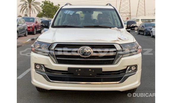 Buy Import Toyota Land Cruiser White Car in Import - Dubai in Batken Buy Import Toyota Land Cruiser White Car in Import - Dubai in Batken