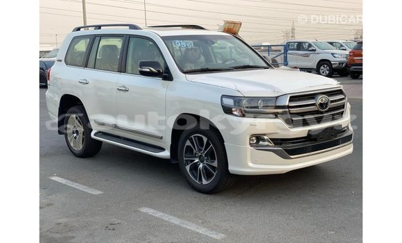Buy Import Toyota Land Cruiser White Car in Import - Dubai in Batken Buy Import Toyota Land Cruiser White Car in Import - Dubai in Batken