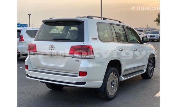 Buy Import Toyota Land Cruiser White Car in Import - Dubai in Batken Buy Import Toyota Land Cruiser White Car in Import - Dubai in Batken
